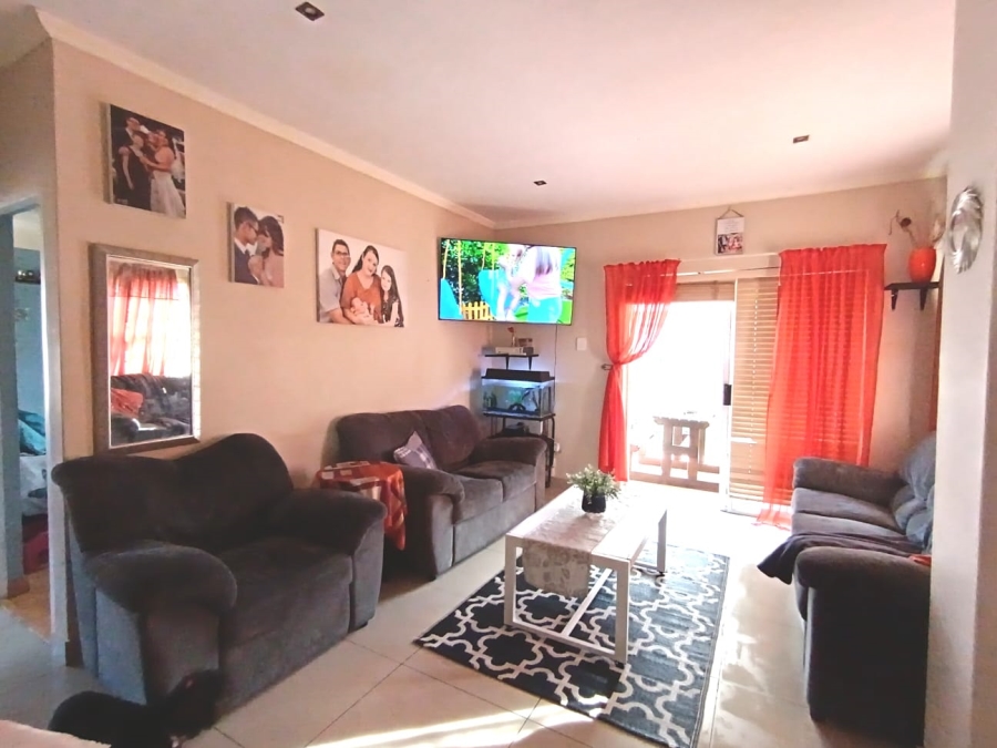 2 Bedroom Property for Sale in Parsonsvlei Eastern Cape
